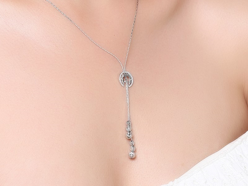 Cách chọn dây chuyền theo từng phong cách